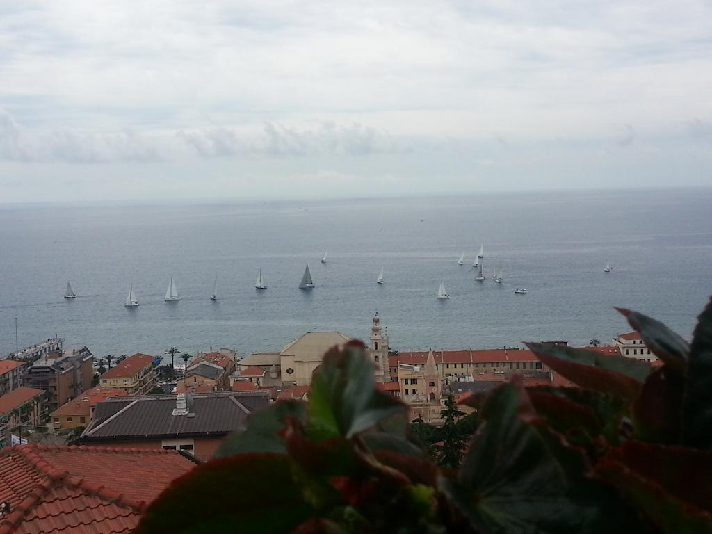 Les Bijoux Apartments Pietra Ligure Δωμάτιο φωτογραφία